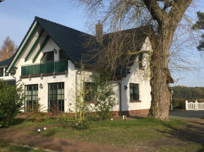 Отель Haus Hugo Zingst  Цингст